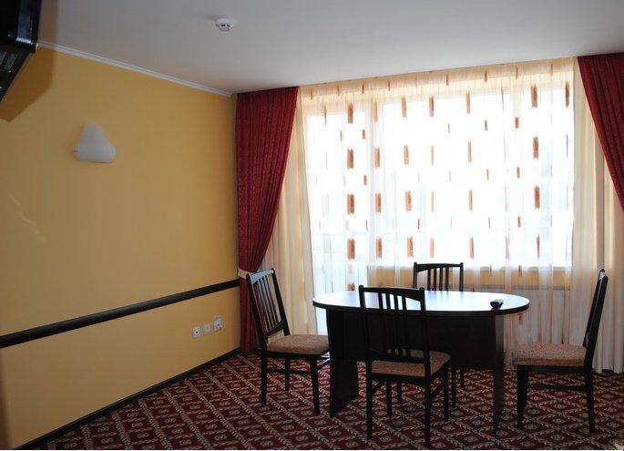 Rassvet Hotell Dnipro Rom bilde
